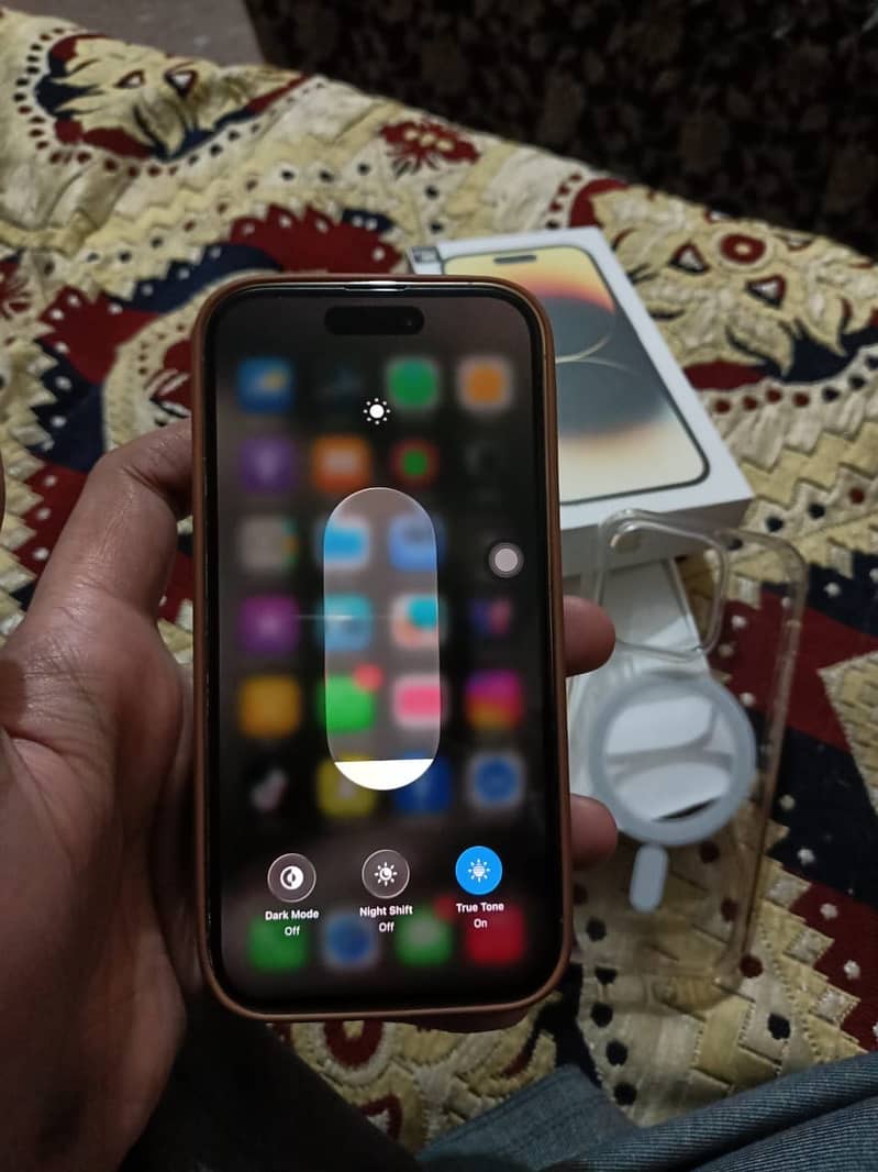 Apple iPhone 14 Pro 1