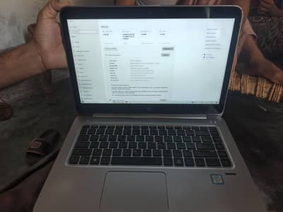 HP Elitebook folio 1040 G3 model. 8Gb + 256GB SSD. core i5 6th gen