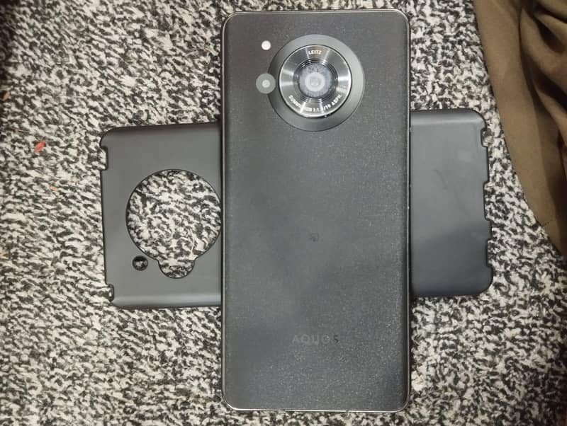 Sharp Aquos Sense7 1