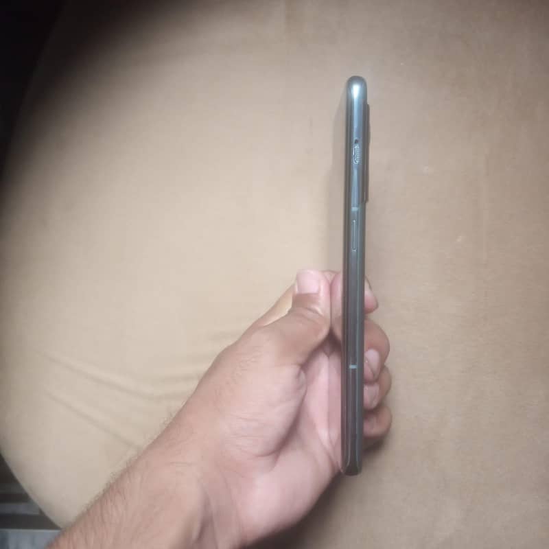 One Plus 10 Pro 4