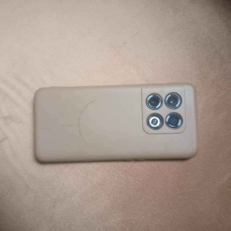 One Plus 10 Pro 5