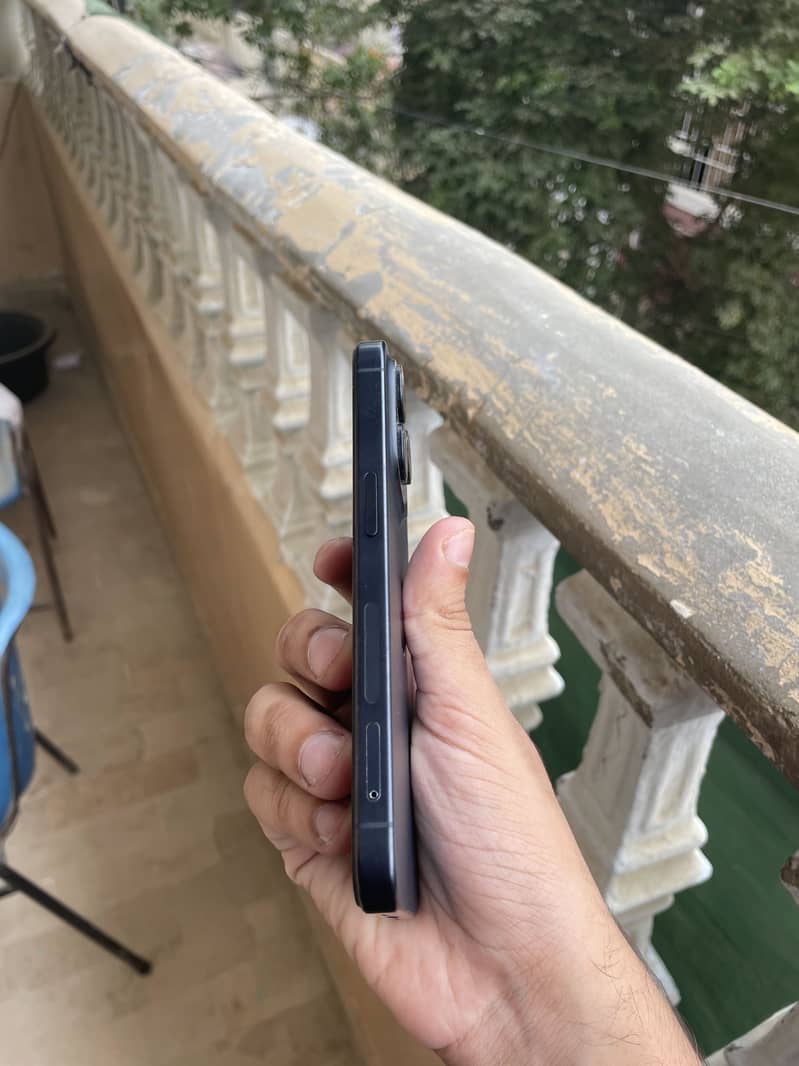 Apple iPhone 15 Pro 5