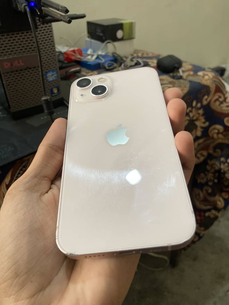 Apple iPhone 13 0