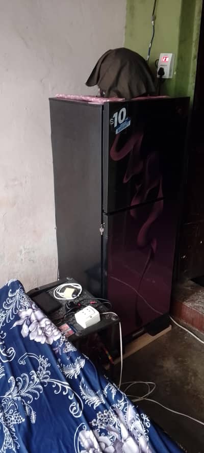 pel medium size fridge urgent for sale