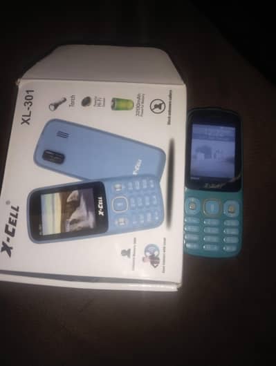 X CeLL  for sal Mobile Condition 10 by 10 Contact 03047334020