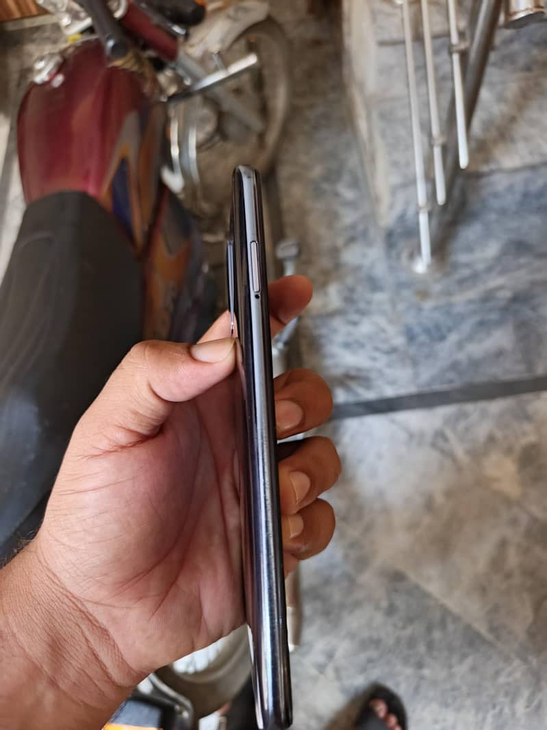 Infinix Note 8 4