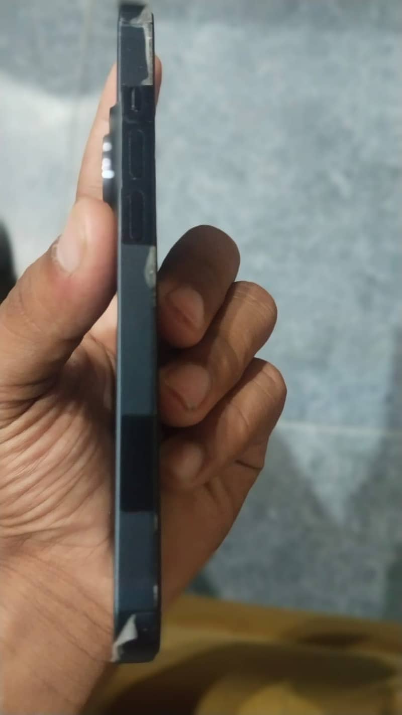 Apple iPhone 14 2