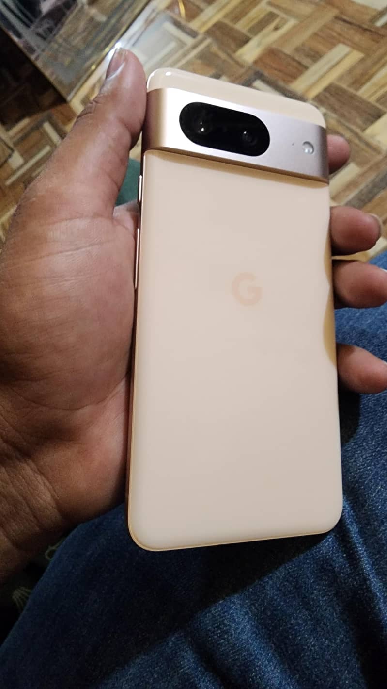 Google Pixel 8 5