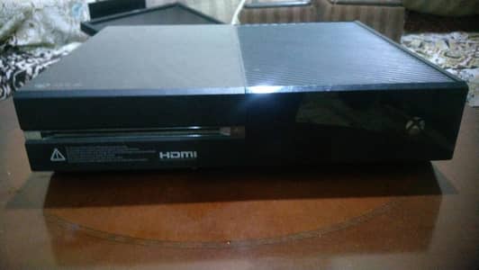 Xbox one 365 gb