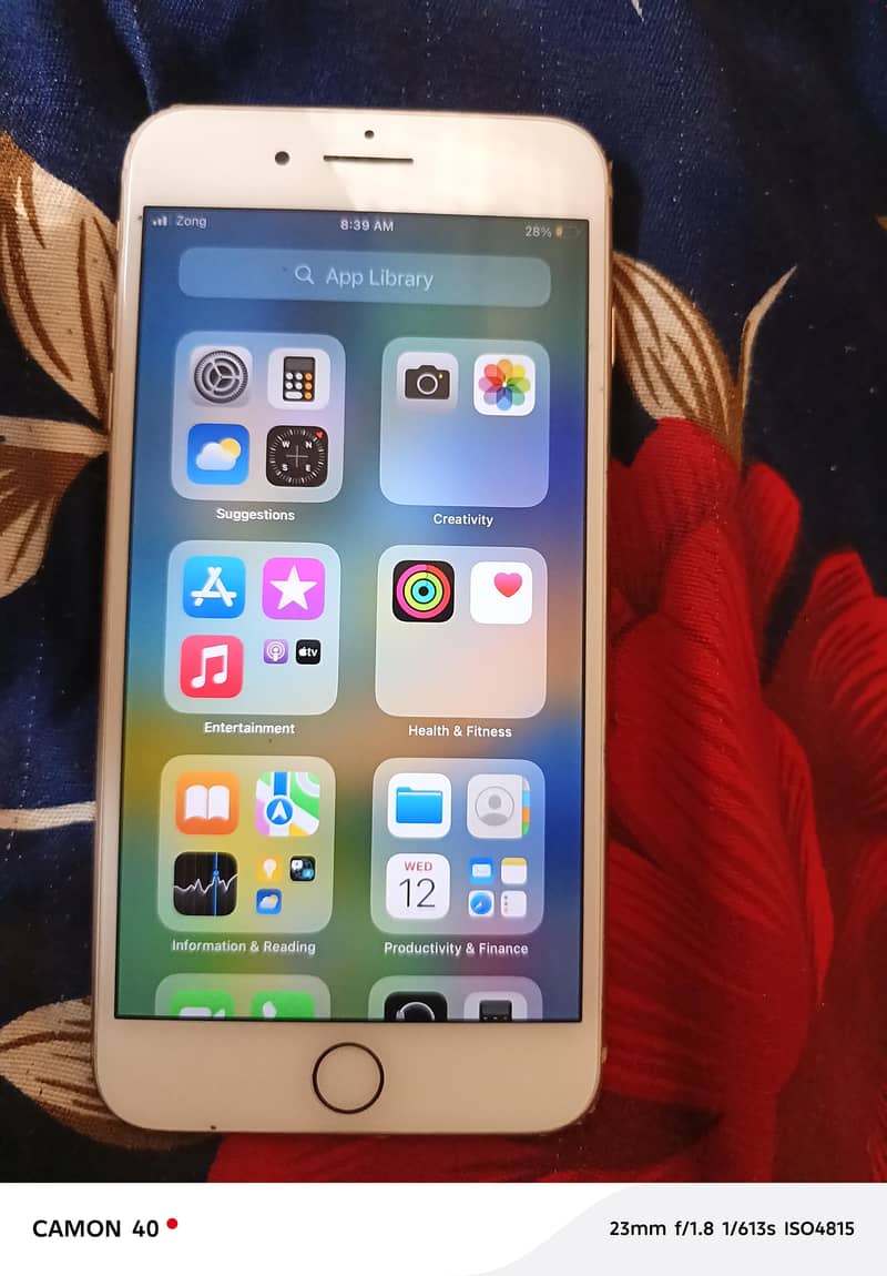 Apple iPhone 8 Plus 1