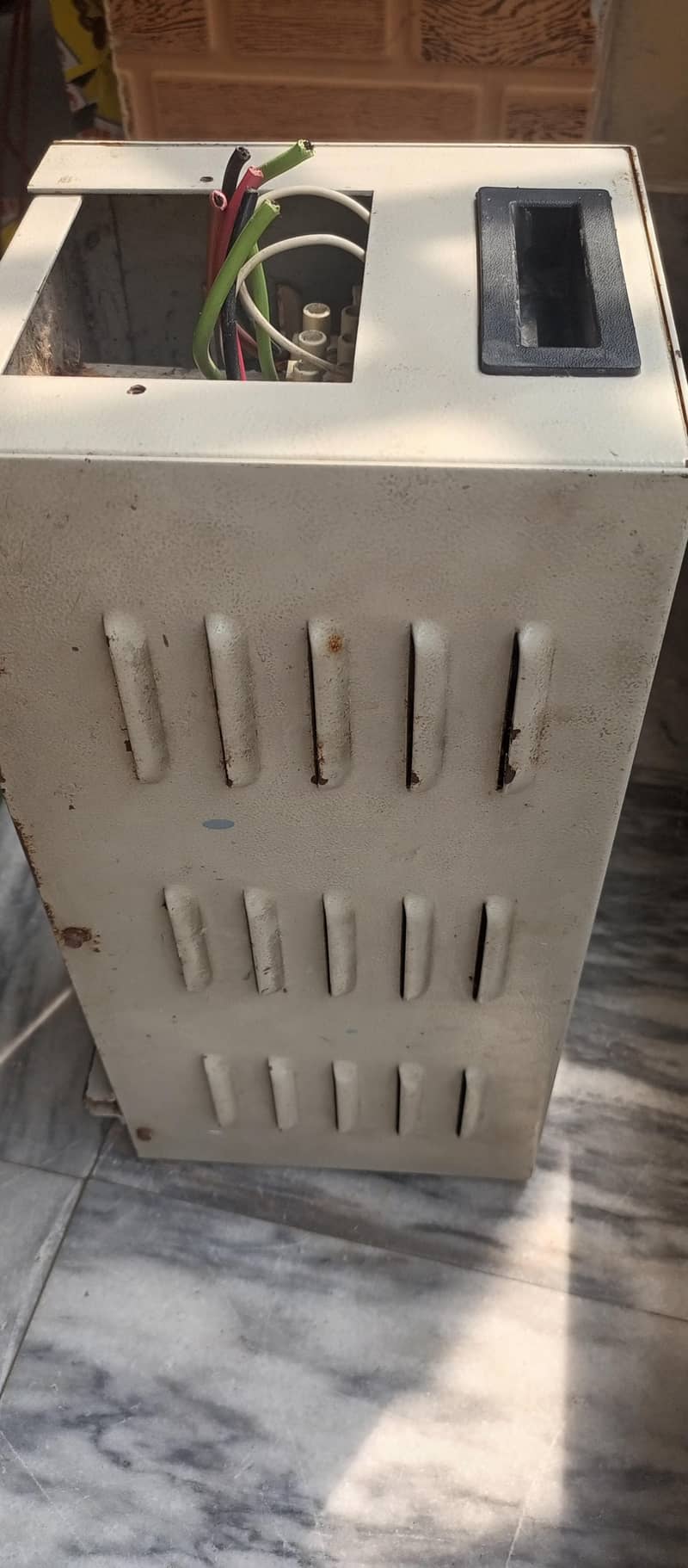 Voltage-stabilizer 0