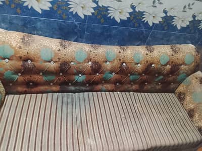 aik adad sofa set urgent sale