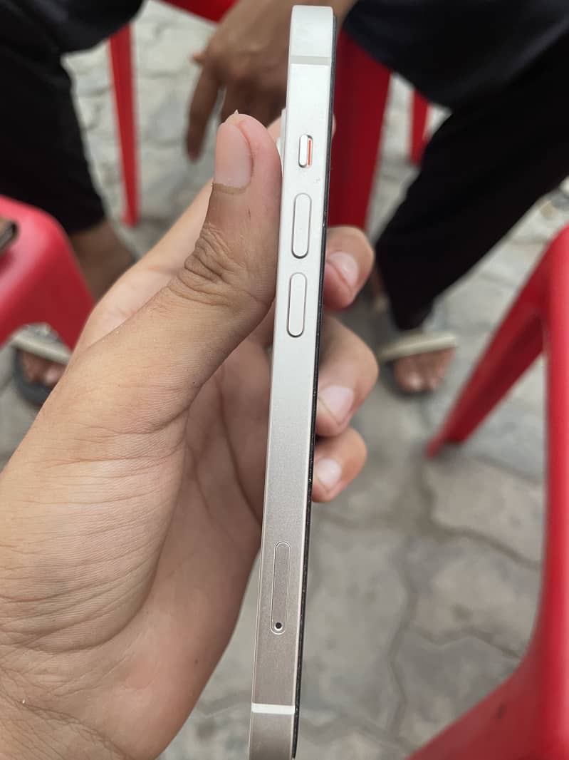 Apple iPhone 14 1