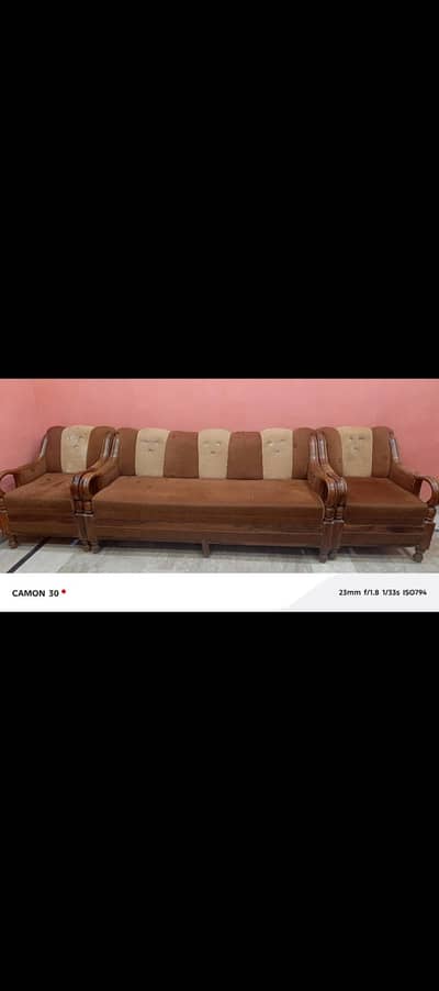 Solid Wooden 5-Seater Sofa Set (3+1+1) in Good Condition