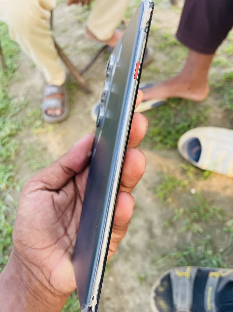 Tecno CAMON 40 Pro 0