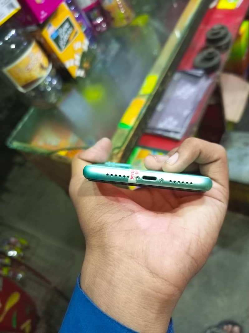 Apple iPhone 11 2