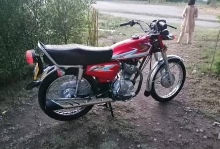 Honda bike 125 cc03285227667 argent for sale model 2016