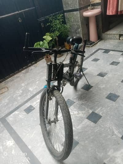 used bicycle in goo condition big tyer