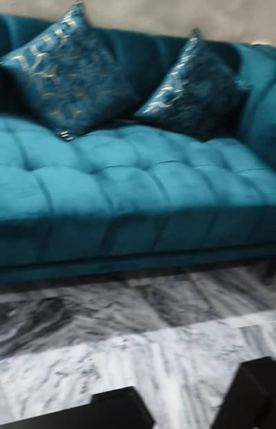 2 sofa set brand new 1 table set