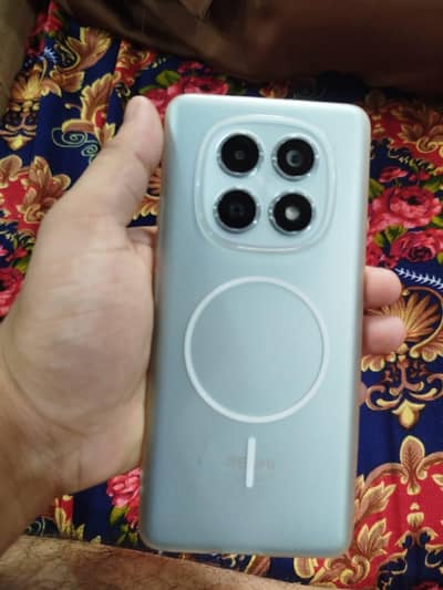 Xiaomi Redmi Note 15 8 ram. 128gb memory full box