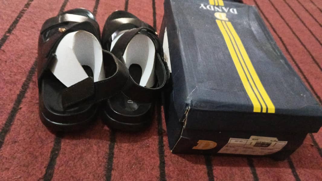 sandals size 44 3