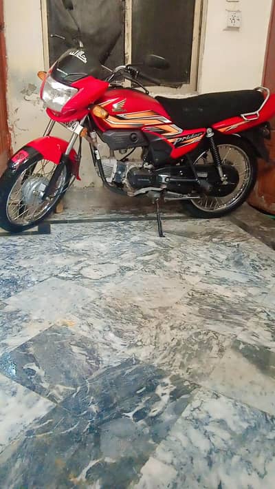 Honda pridor tatol geniun bike 10/10 condition