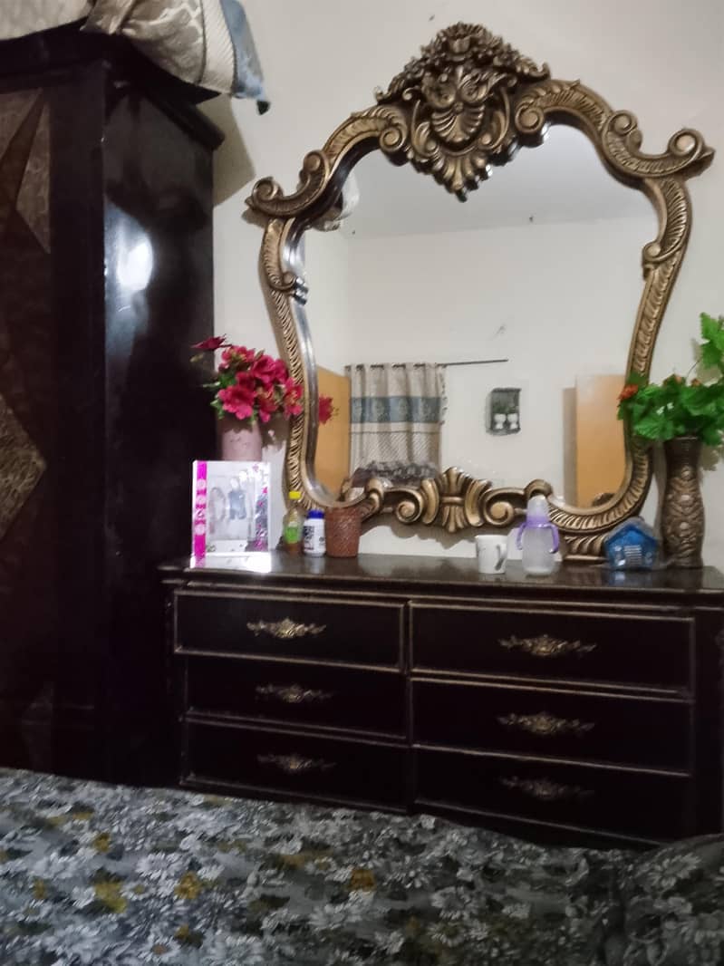 bed side table drising 4