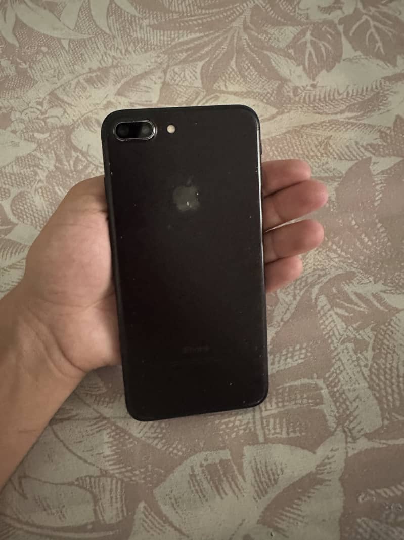 Apple iPhone 7 Plus 3