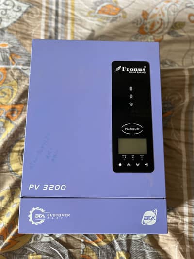 Fronus inverter PV3200 3KW urgent for sale contact: 03095864672