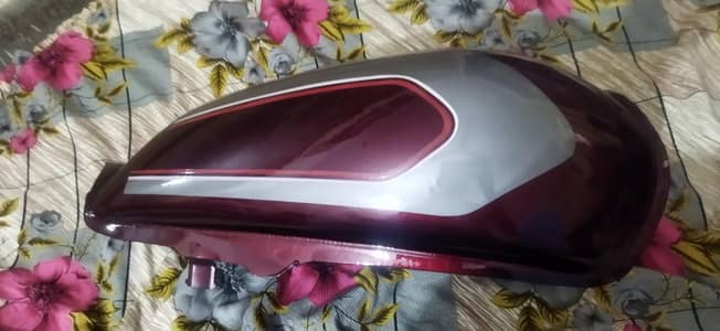 Fuel tank for bike maroon or silver color ma