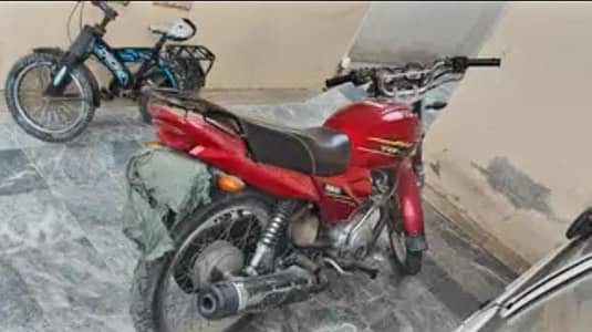 Yb125z both kam use hoi ha. like new