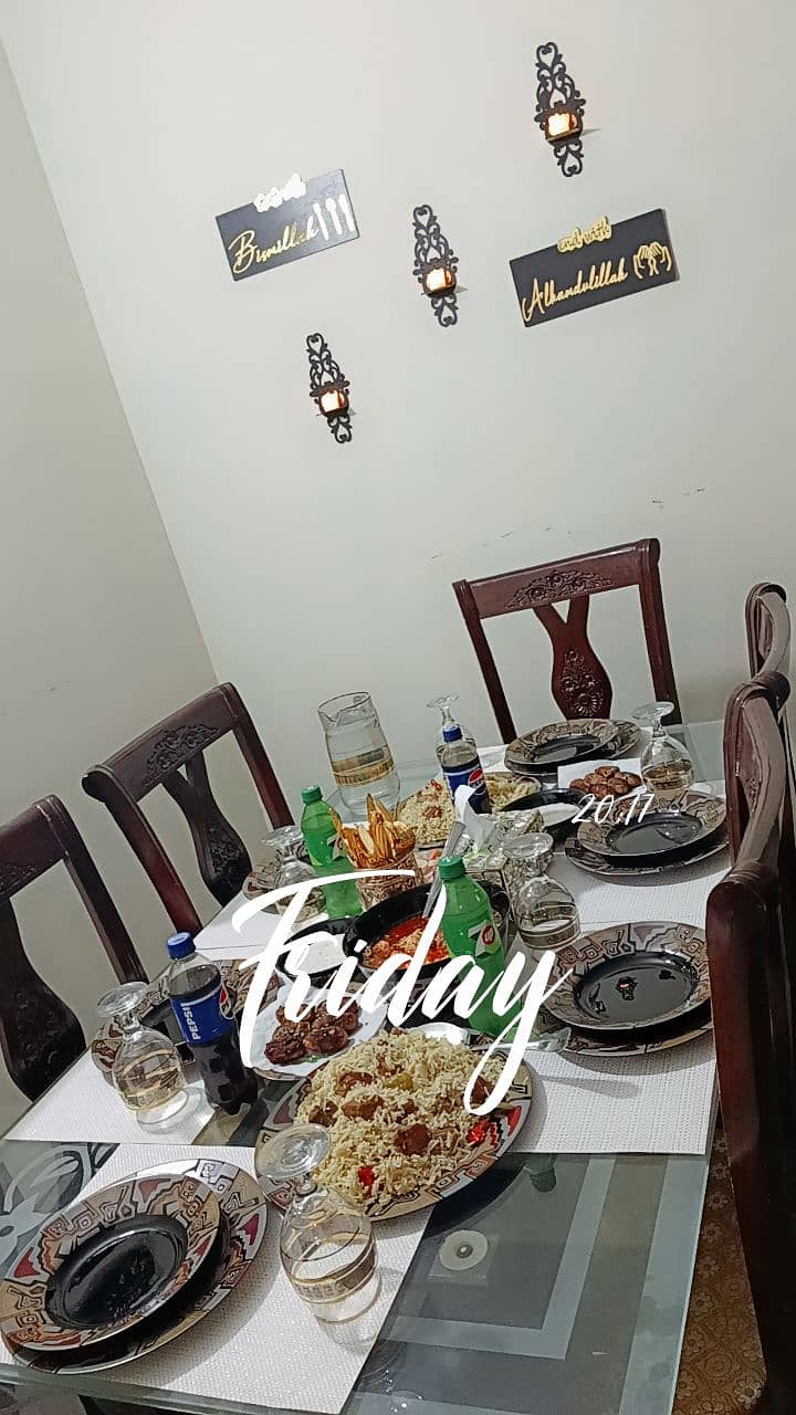 Dining Table 0