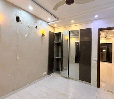 5 Marla House In Lahore Is Available For Rent