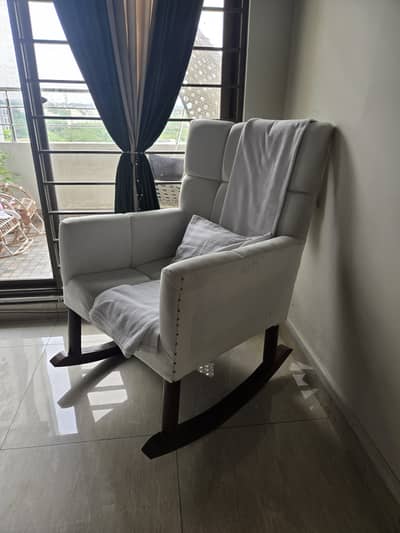 Its a brand new rocking chair . . i just dont have space for it.