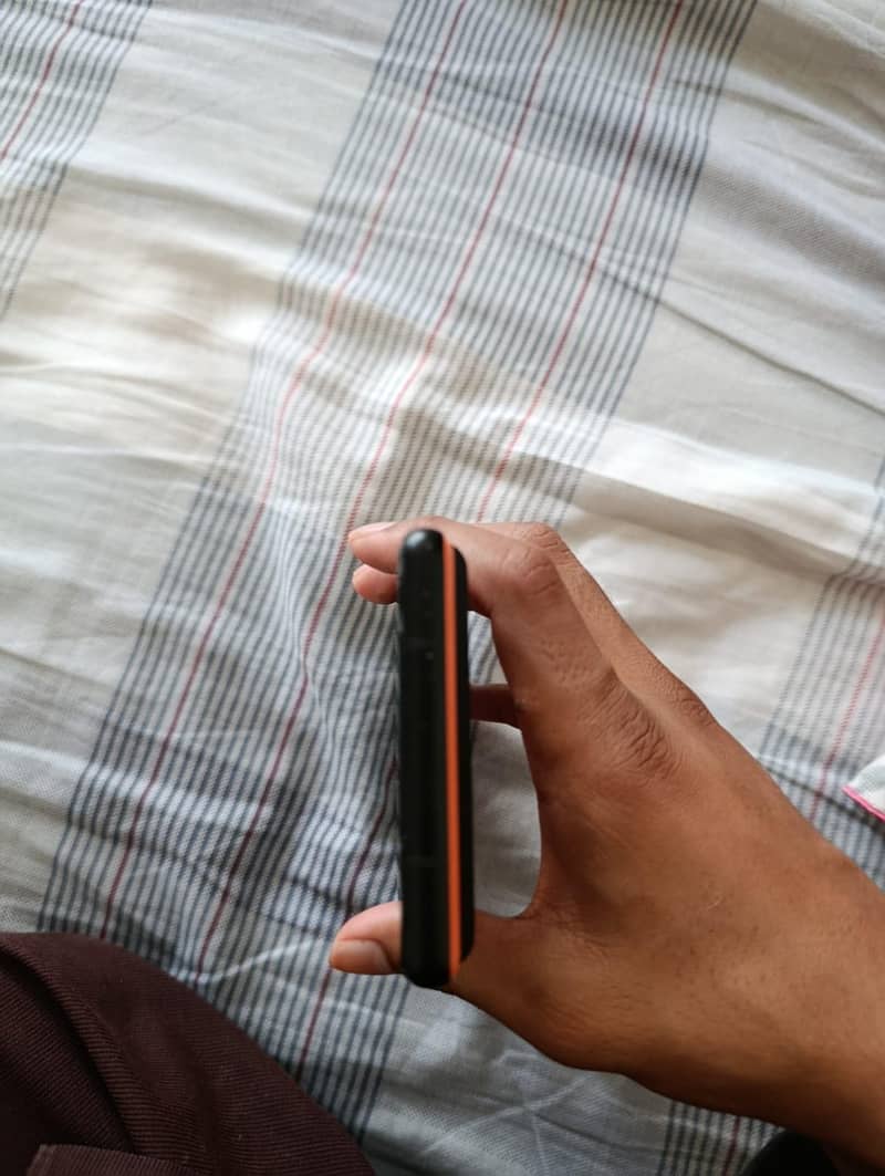 Google Pixel 6 4