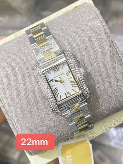 Pre loved Michal kors ladies watch almost new.