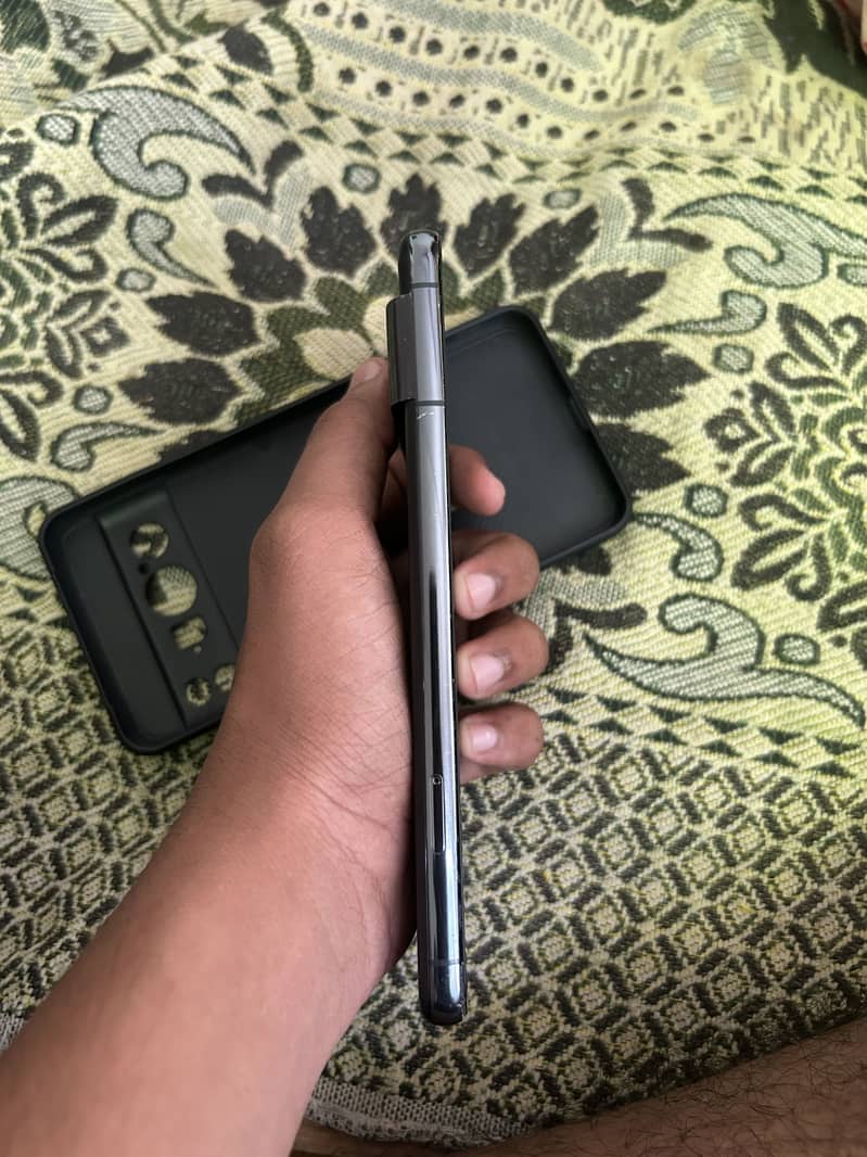Google Pixel 8 Pro 2
