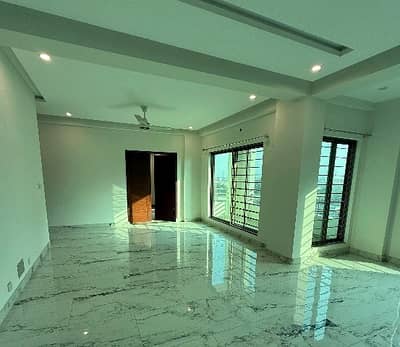 13 Marla Flat In Askari 10 - Sector S Is Available