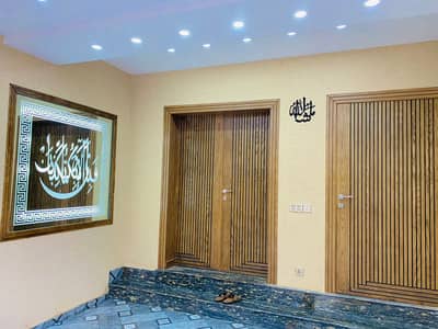 10 Marla 5 bedroom house gas Pani bijli available for rent in phase 4 bahria town Rawalpindi