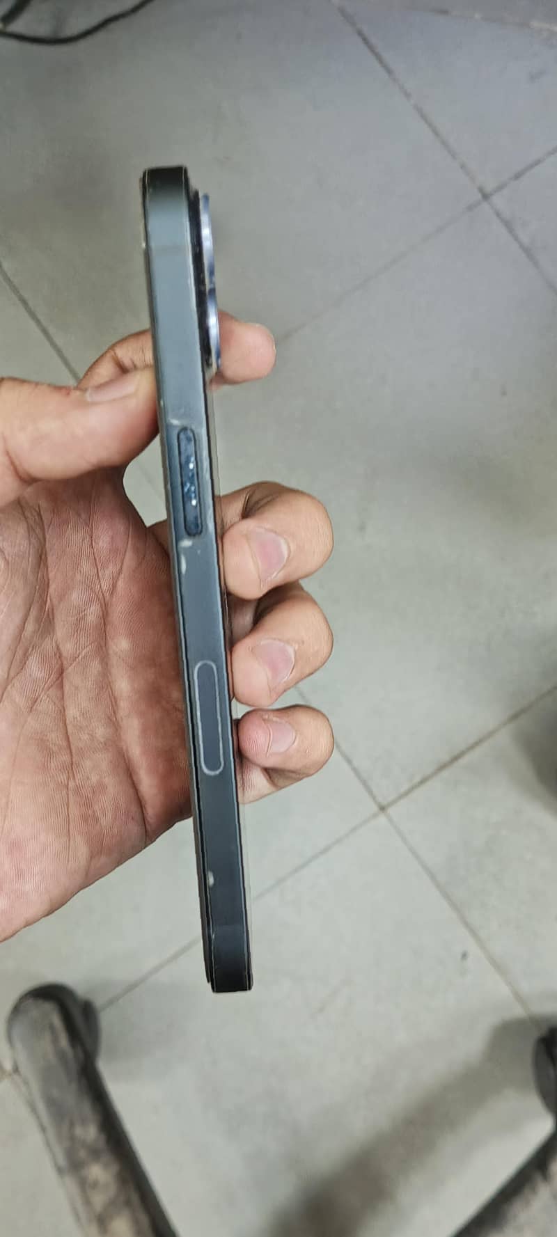 Apple iPhone 13 2