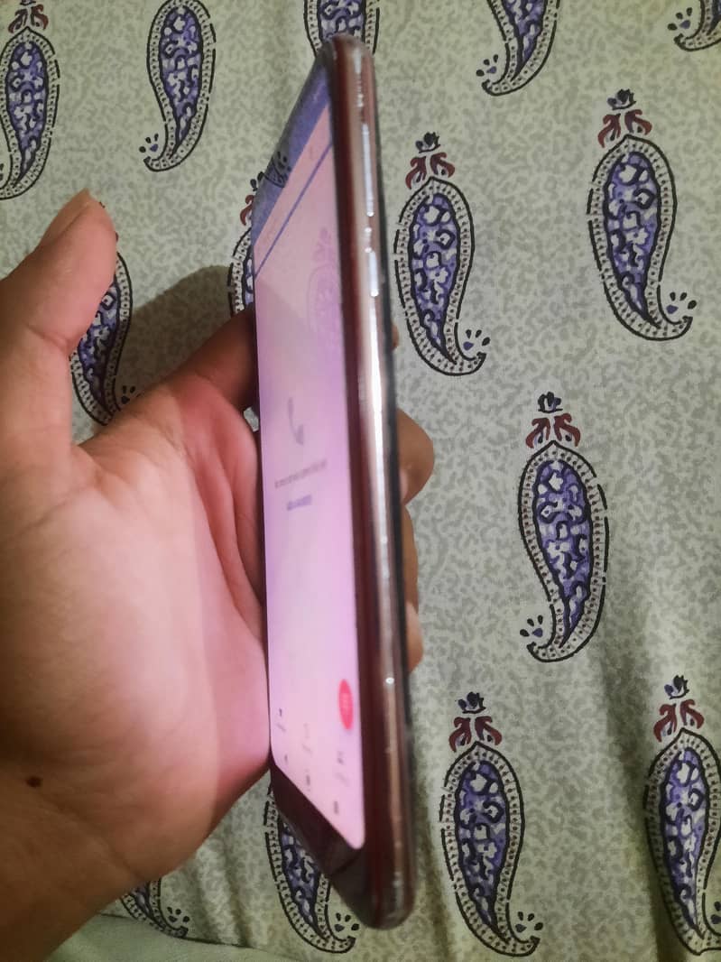 Sharp Aquos R2 1