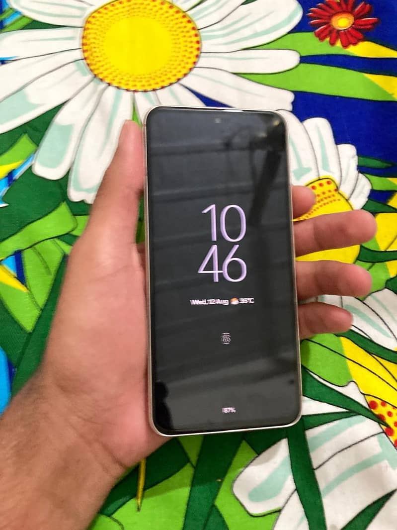 Google Pixel 8 3