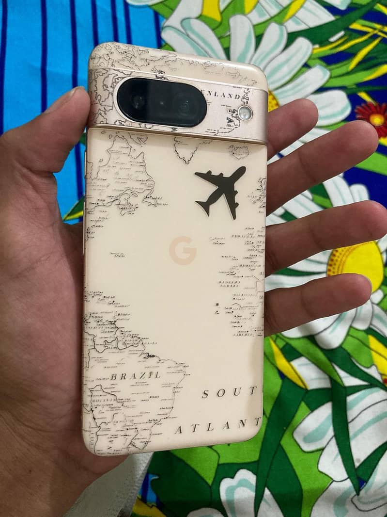 Google Pixel 8 4