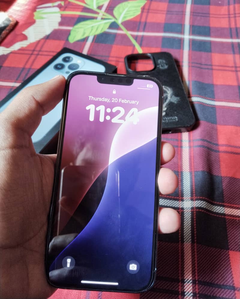 Apple iPhone 13 Pro 2