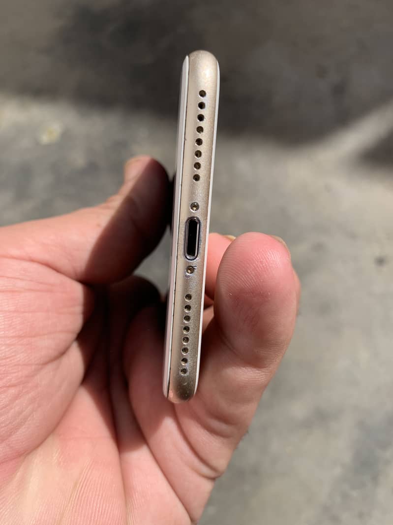 Apple iPhone 7 Plus 1