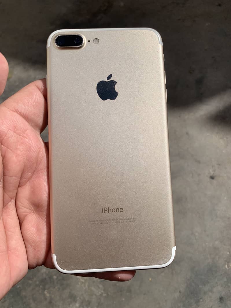 Apple iPhone 7 Plus 4