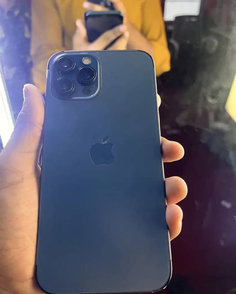Iphone 12 pro max 3