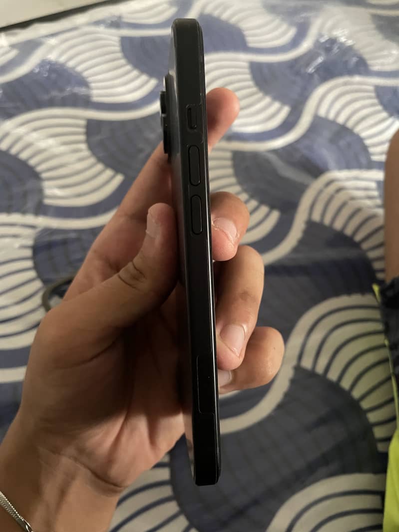Apple iPhone 15 3