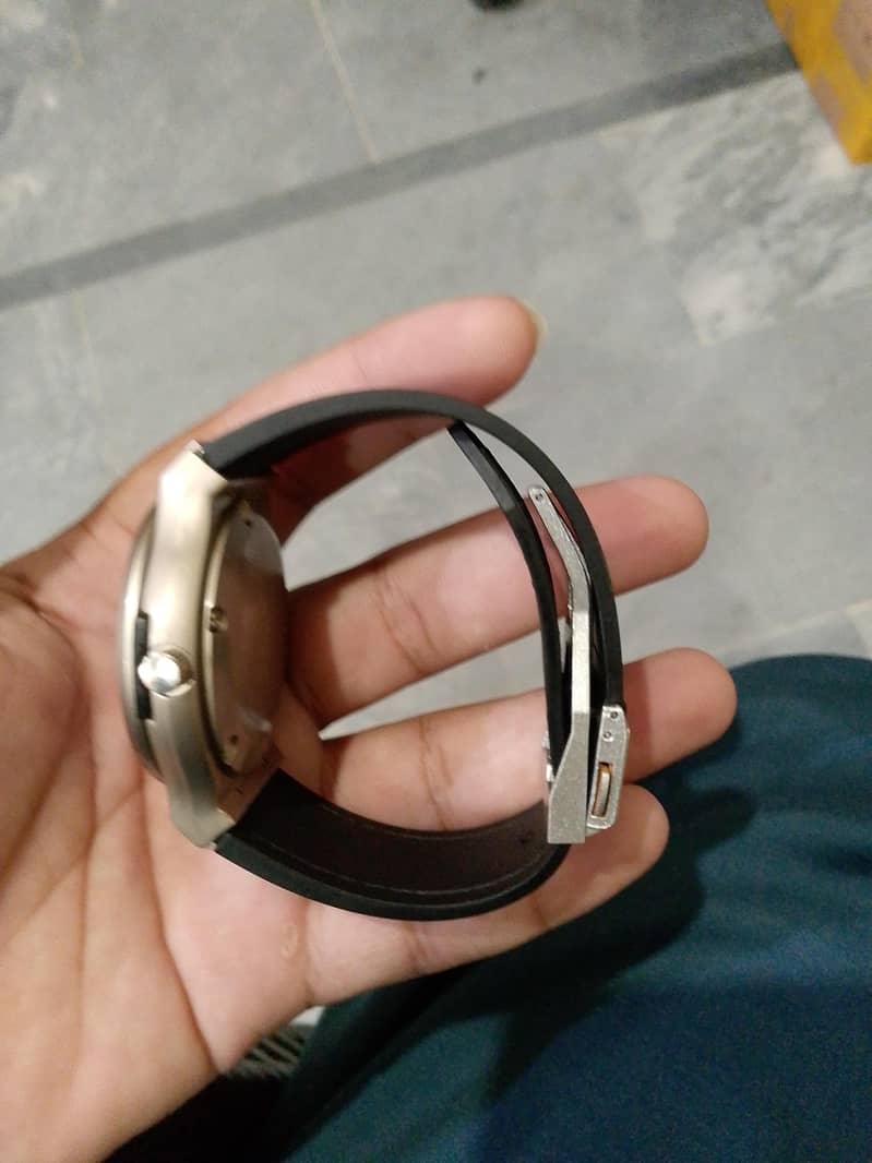 watch 1