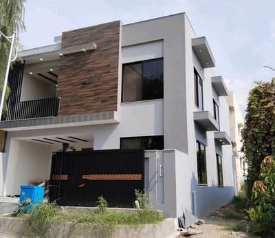 House For Grabs In 1800 Square Feet Islamabad
